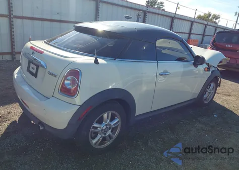 2012 Mini Cooper z USA, uszkodzony, nr VIN WMWSX1C54CT164028